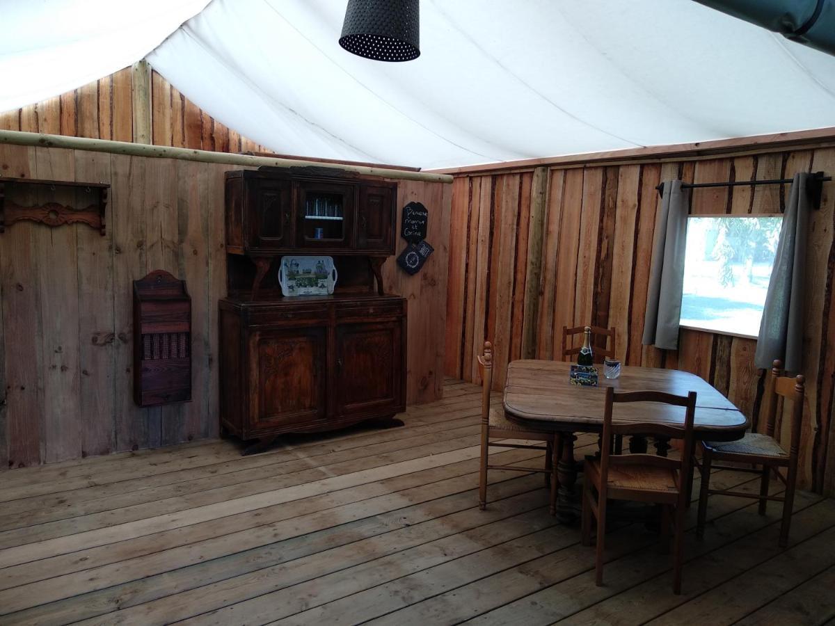 Fongrave Domaine Ramonjavel, Glamping & Alpaca'S B&B 외부 사진