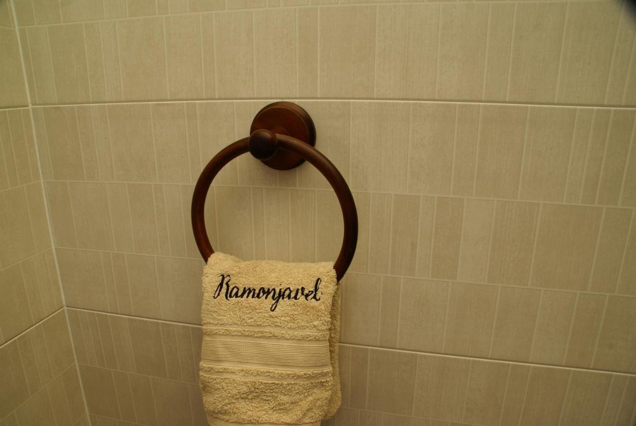 Fongrave Domaine Ramonjavel, Glamping & Alpaca'S B&B 외부 사진