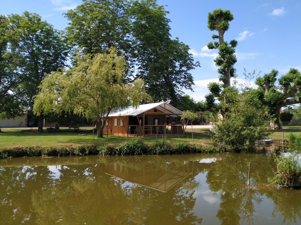Fongrave Domaine Ramonjavel, Glamping & Alpaca'S B&B 외부 사진